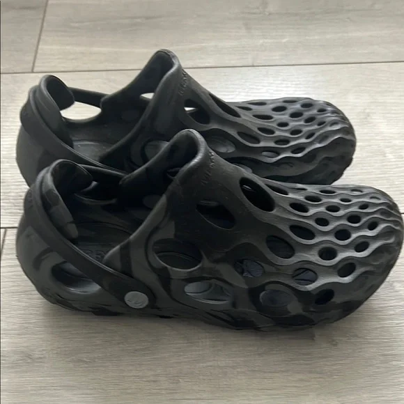 Merrell Black Slip-On Clogs - Picture 6 of 7